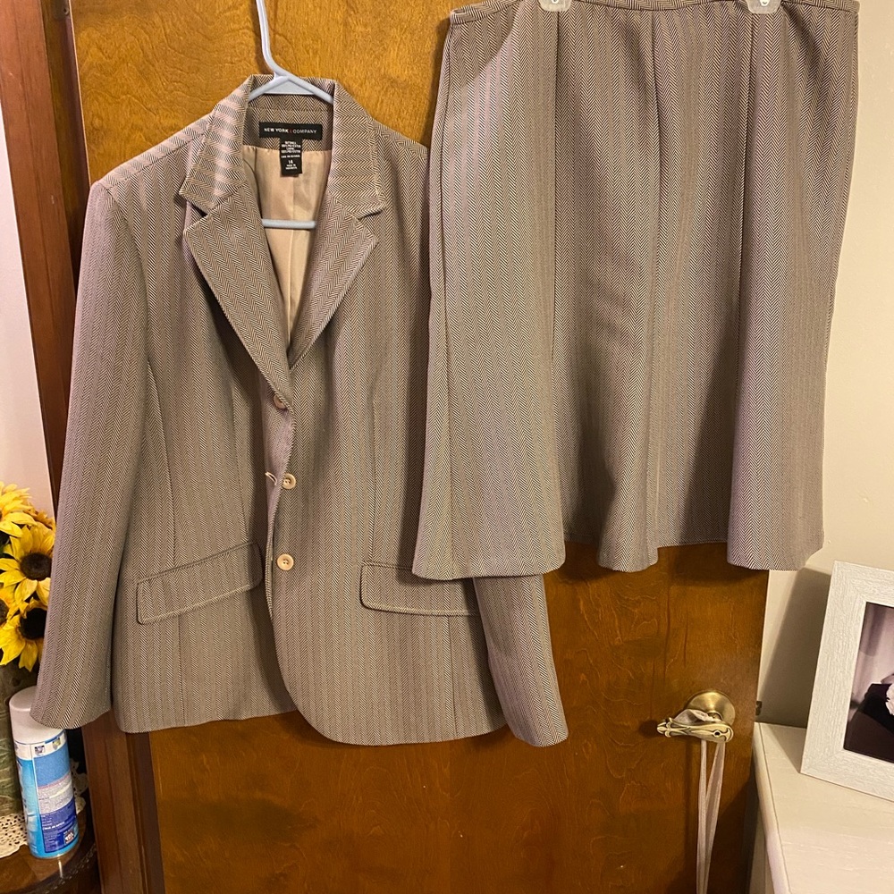 2 piece women suit, wonderful for work, church, excellent for gathering.